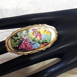 Vintage 50s Porcelain Lipstick Holder Ring – Gold-Tone Band, Mirror Inside